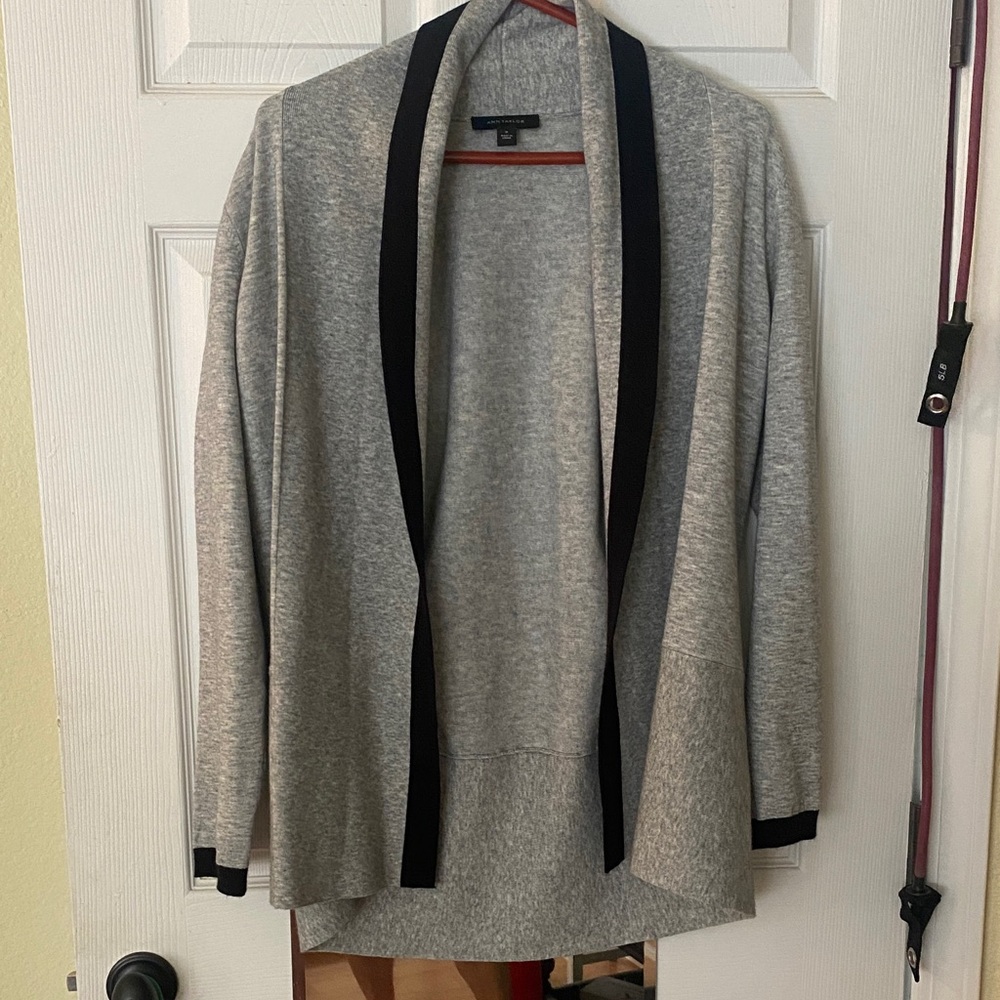 Ann Taylor Gray Knit Cardigan